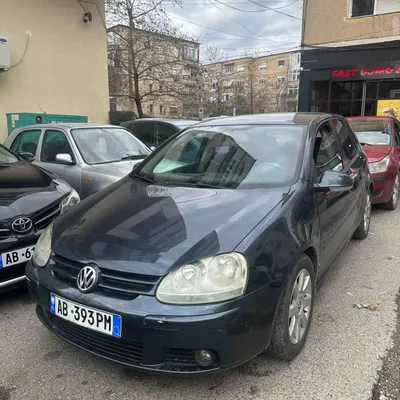 Volkswagen Golf 2005 në shitje