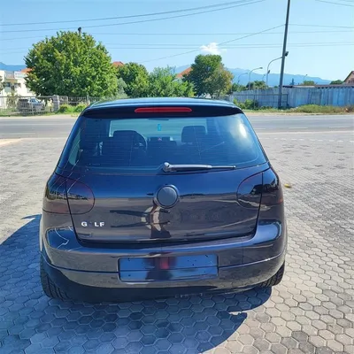 Volkswagen Golf 2005 në shitje