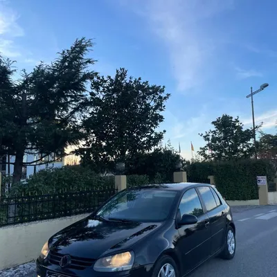 Volkswagen Golf 2005 në shitje