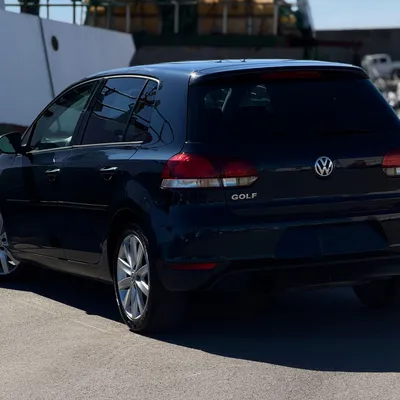 Volkswagen Golf 2011 në shitje