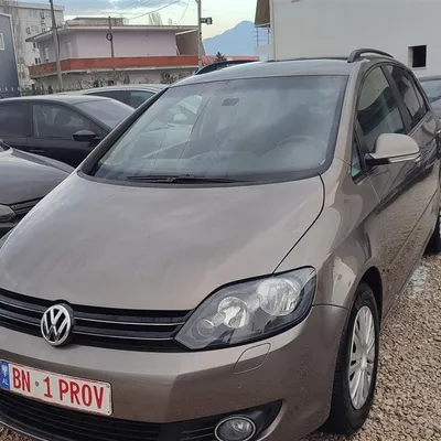 Volkswagen Golf 2009 në shitje