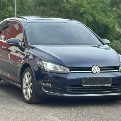 Volkswagen Golf 2015 në shitje