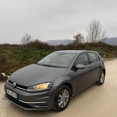 Volkswagen Golf 2019 në shitje