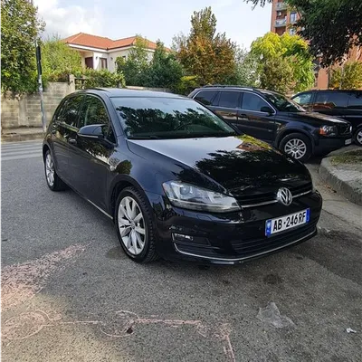 Volkswagen Golf 2014 në shitje