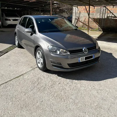 Volkswagen Golf 2012 në shitje