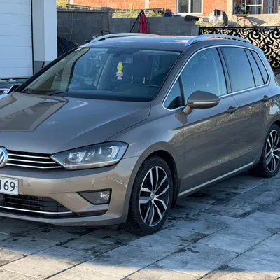 Volkswagen Golf 2015 në shitje