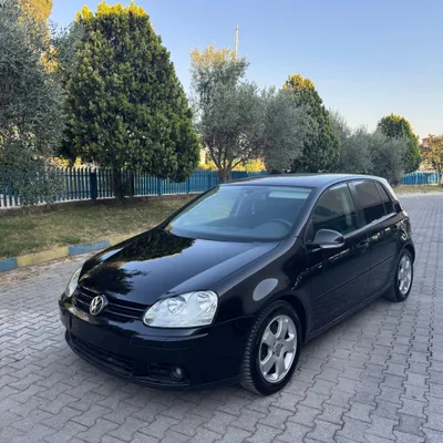 Volkswagen Golf 2005 në shitje