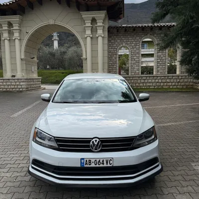 Volkswagen Jetta 2015 në shitje