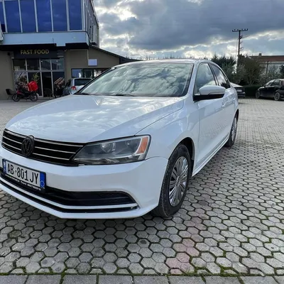 Volkswagen Jetta 2015 në shitje