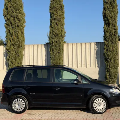 Volkswagen Touran 2010 në shitje