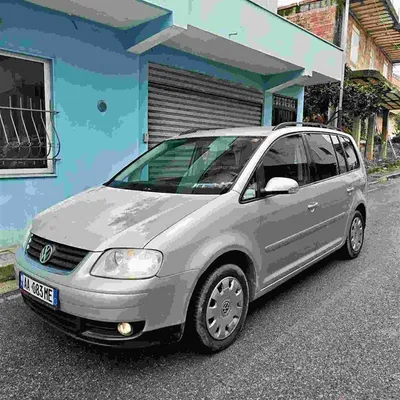 Volkswagen Touran 2004 në shitje