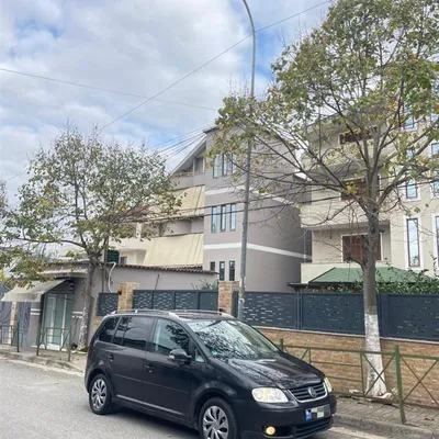 Volkswagen Touran 2004 në shitje
