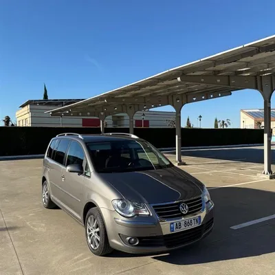 Volkswagen Touran 2007 në shitje