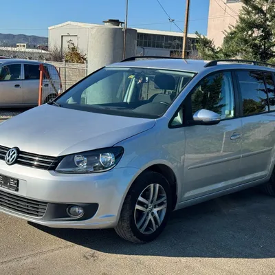 Volkswagen Touran 2012 në shitje