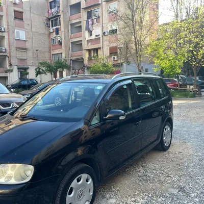 Volkswagen Touran 2005 në shitje