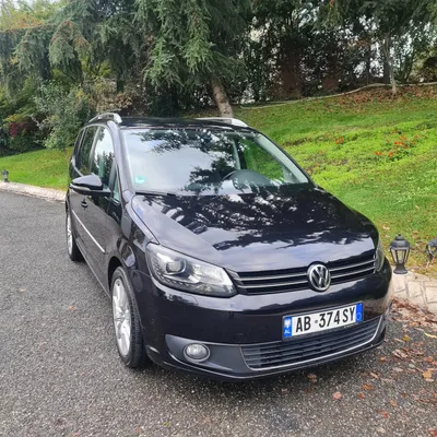 Volkswagen Touran 2012 në shitje