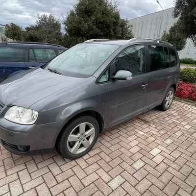 Volkswagen Touran 2005 në shitje
