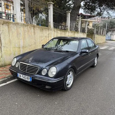 Mercedes-Benz E-class 2001 në shitje