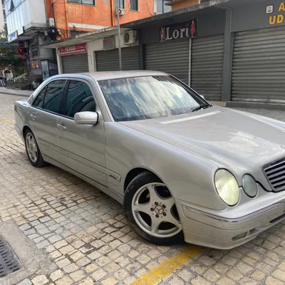 Mercedes-Benz E-class 2000 në shitje