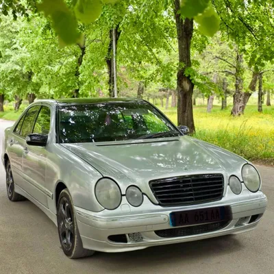 Mercedes-Benz E-class 2001 në shitje