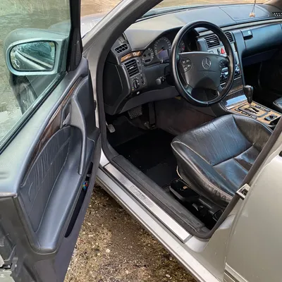 Mercedes-Benz E-class 2001 në shitje