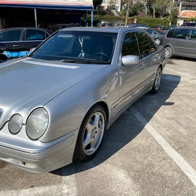 Mercedes-Benz E-class 2001 në shitje