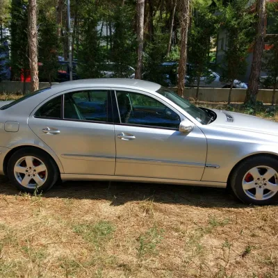 Mercedes-Benz E-class 2003 në shitje