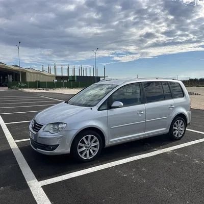 Volkswagen Touran 2009 në shitje
