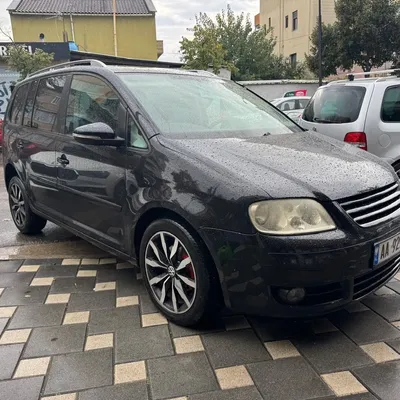 Volkswagen Touran 2004 në shitje