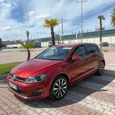 Volkswagen Golf 2015 në shitje