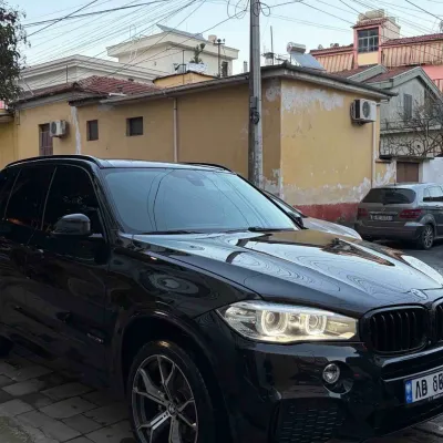 BMW X5 2015 në shitje