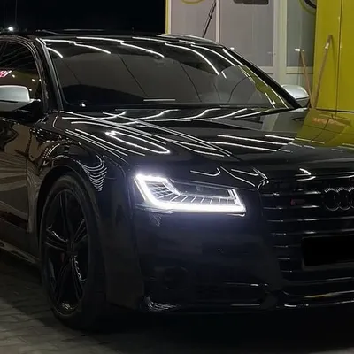 Audi S8