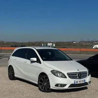 Mercedes-Benz B-class 2013 në shitje