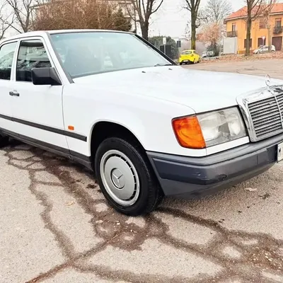 Mercedes-Benz W124