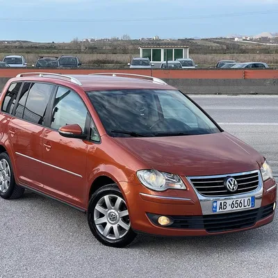 Volkswagen Touran 2009 në shitje
