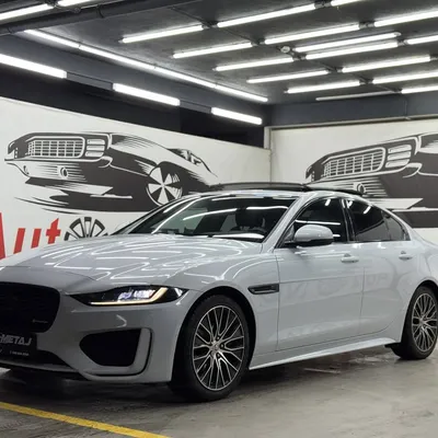 Jaguar XE