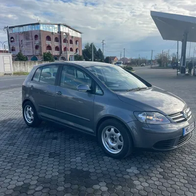 Volkswagen Golf 2006 në shitje