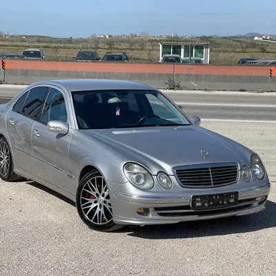 Mercedes-Benz E-class 2004 në shitje