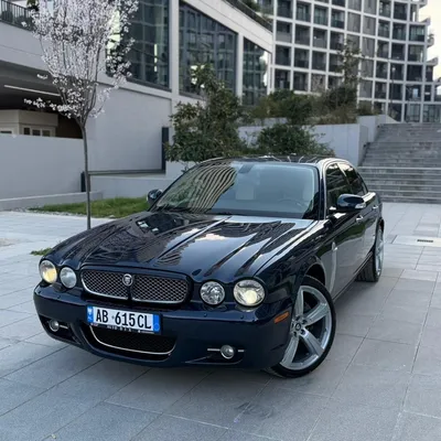 Jaguar XJ