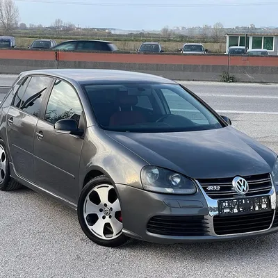Volkswagen Golf 2006 në shitje
