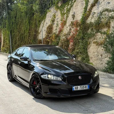 Jaguar XJ