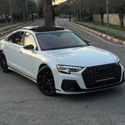 Audi S8