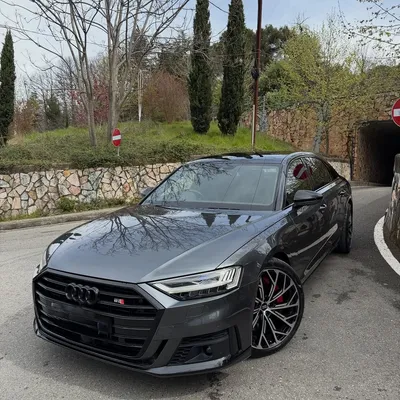 Audi S8