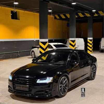 Audi S8