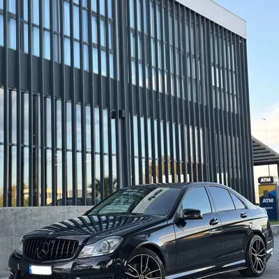 Mercedes-Benz E-class 2011 në shitje