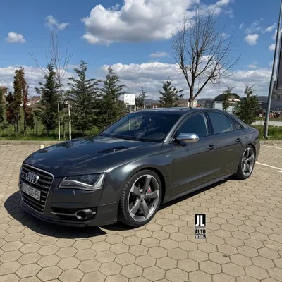 Audi S8