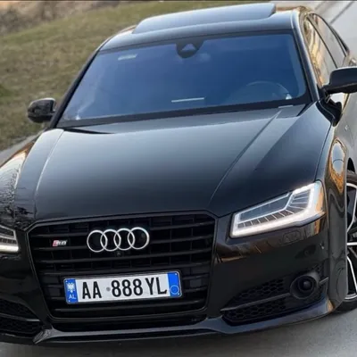 Audi S8