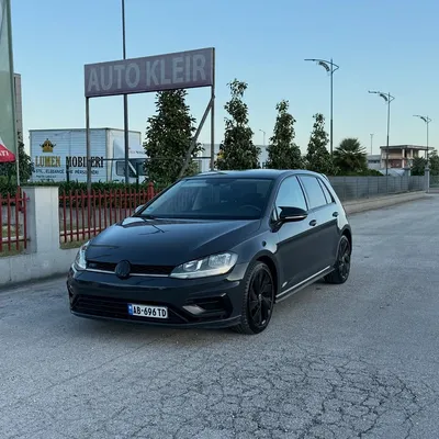 Volkswagen Golf 2019 në shitje