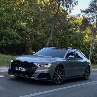 Audi S8