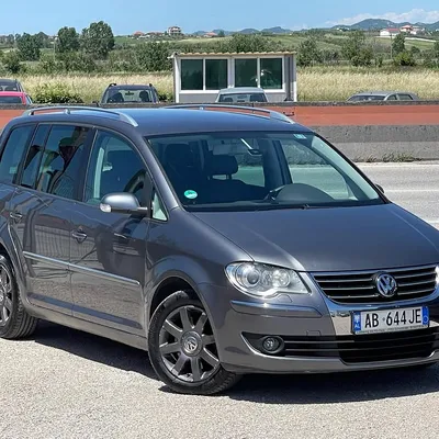 Volkswagen Touran 2007 në shitje